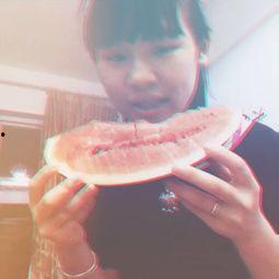 嘻嘻吃瓜娱乐,揭秘娱乐圈幕后故事，带你领略明星真实生活